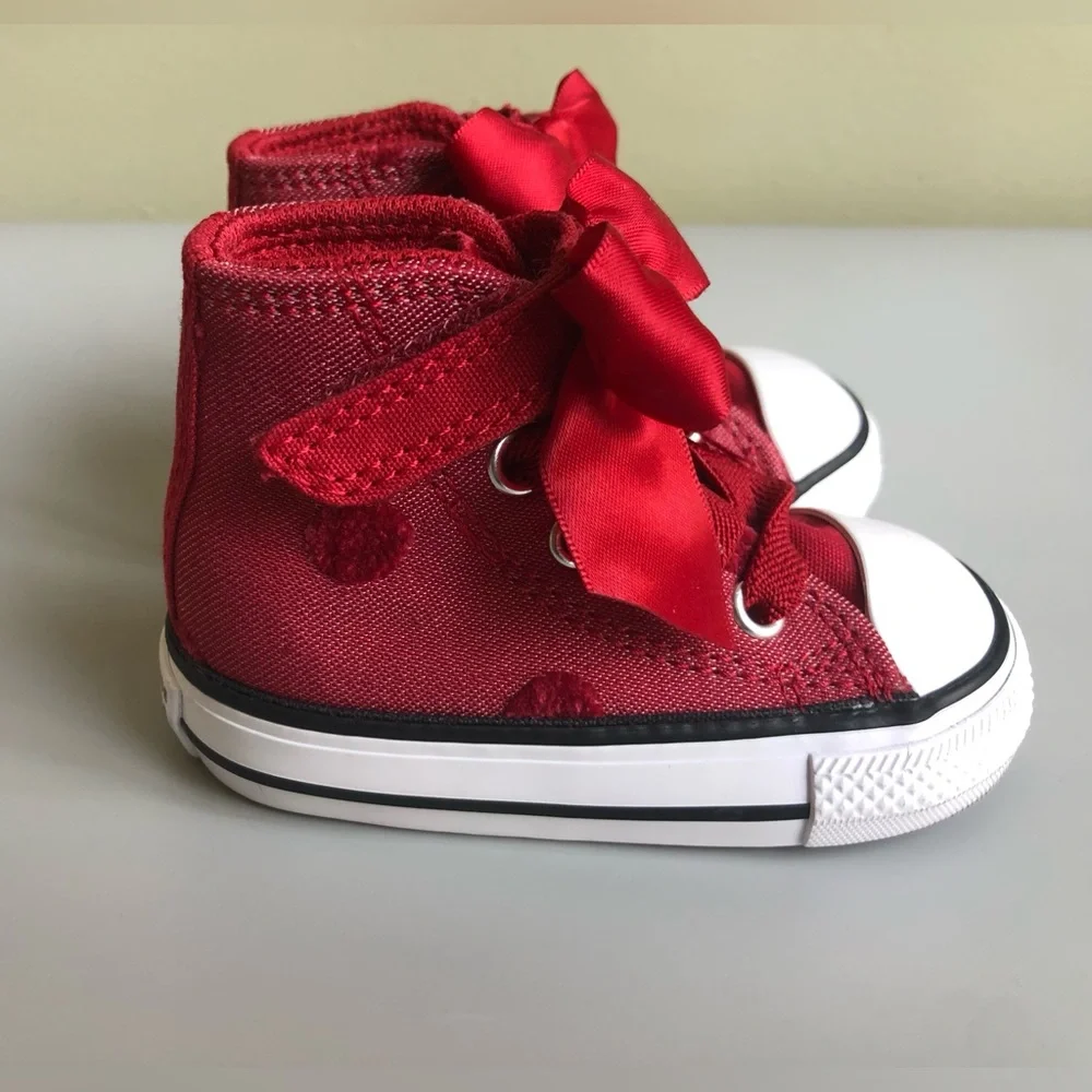 Converse Chuck Taylor All Star Bow Easy On High Top Sneaker Size: US Toddler 3C